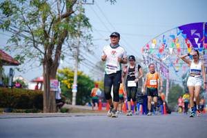 BIB: 4621
                            <button type="button" onclick="openModal(10093069)" class="btn btn-primary btn-sm float-right btn-popup" data-toggle="modal" data-target=".modal-high-quality">
                        <i class="fas fa-shopping-cart"></i> Add to Cart
                    </button>
                                            <button type="button" onclick="isThisMe(10093069, true)" class="btn btn-success btn-sm float-right btn-popup btn-isme hidden" data-toggle="tooltip" data-placement="bottom" title="นี่คือรูปของคุณใช่ไหม คลิกที่นี่เพื่อเอาเข้าอัลบั้ม">
                        <i class="fas fa-plus"></i> Add to album
                    </button>
                    <button type="button" onclick="isThisMe(10093069, false)" class="btn btn-warning btn-sm float-right btn-popup btn-isnotme hidden">
                        <i class="fas fa-ban"></i> Remove from album
                    </button>